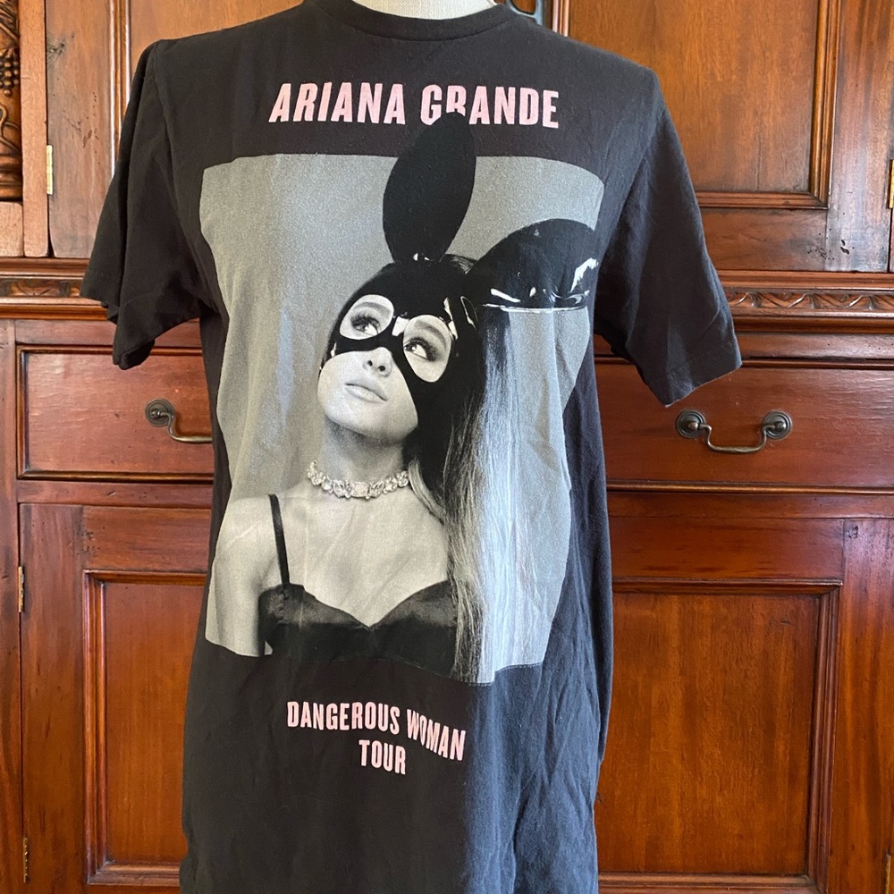 Official Ariana grande dangerous women tour merch